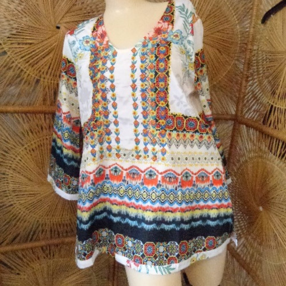 NWT Karen Seo Thin Boho Summer Tunic M White Floral Embroidered Flowers